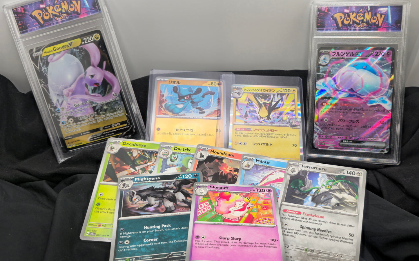 Pokémon Guaranteed Hit Mystery Pack (10–13 Cards)